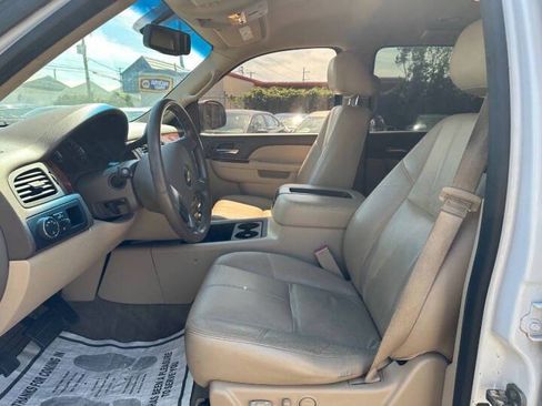 Used 2014 Chevrolet Tahoe LT w/ Luxury Package RWD image 13