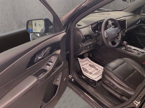 Used 2022 Chevrolet Traverse RS AWD/4WD image 19