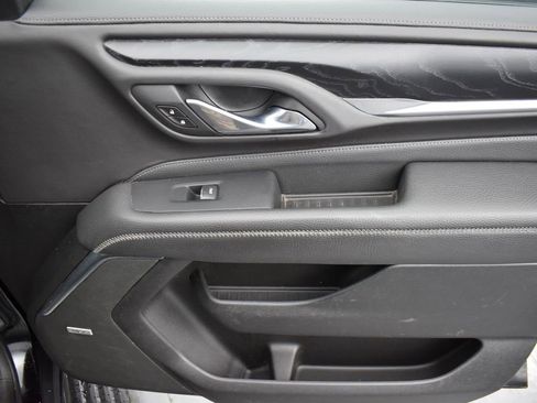 Used 2021 GMC Yukon XL Denali w/ Denali Premium Package image 38