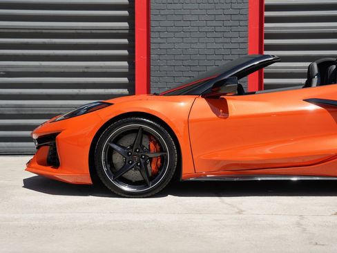 Used 2025 Chevrolet Corvette E-Ray w/ Stealth Interior Trim Package AWD/4WD image 13