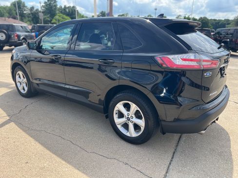 Used 2019 Ford Edge SE FWD image 6