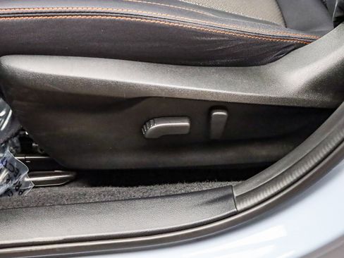 Used 2022 Subaru Crosstrek 2.0i Premium w/ Moonroof Package image 22