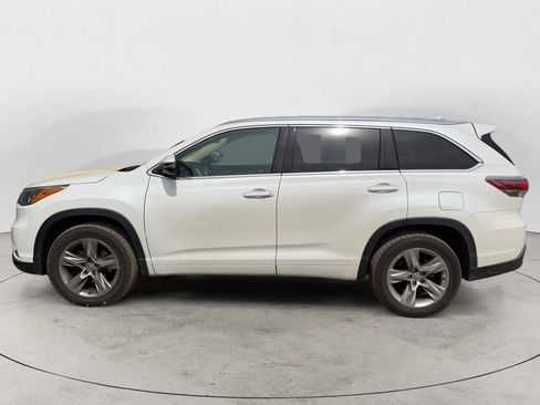 Used 2015 Toyota Highlander Limited w/ Driver Technology Package image 2