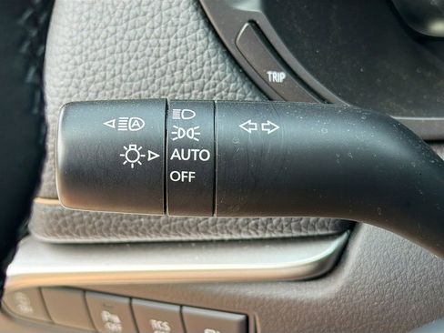 Used 2024 MAZDA CX-90 Plug-In Hybrid w/ Premium Pkg image 28