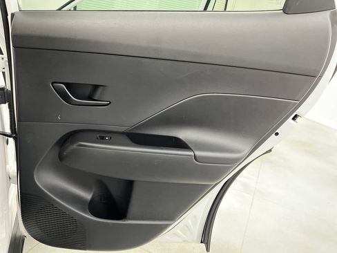 Used 2024 Hyundai Kona SEL AWD/4WD image 25