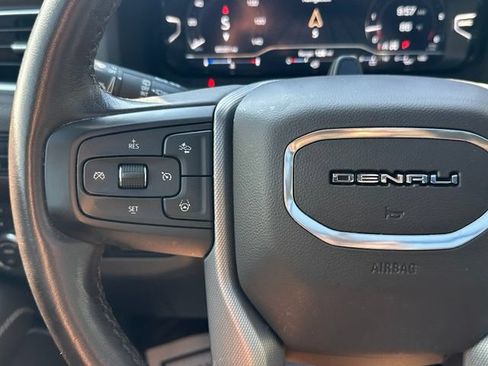Used 2023 GMC Yukon Denali w/ Denali Reserve Package AWD/4WD image 23