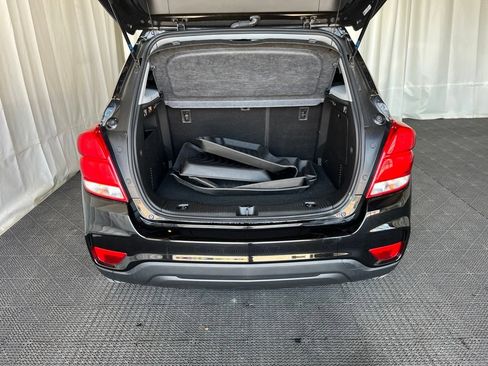 Used 2021 Chevrolet Trax LT w/ Midnight Edition FWD image 26