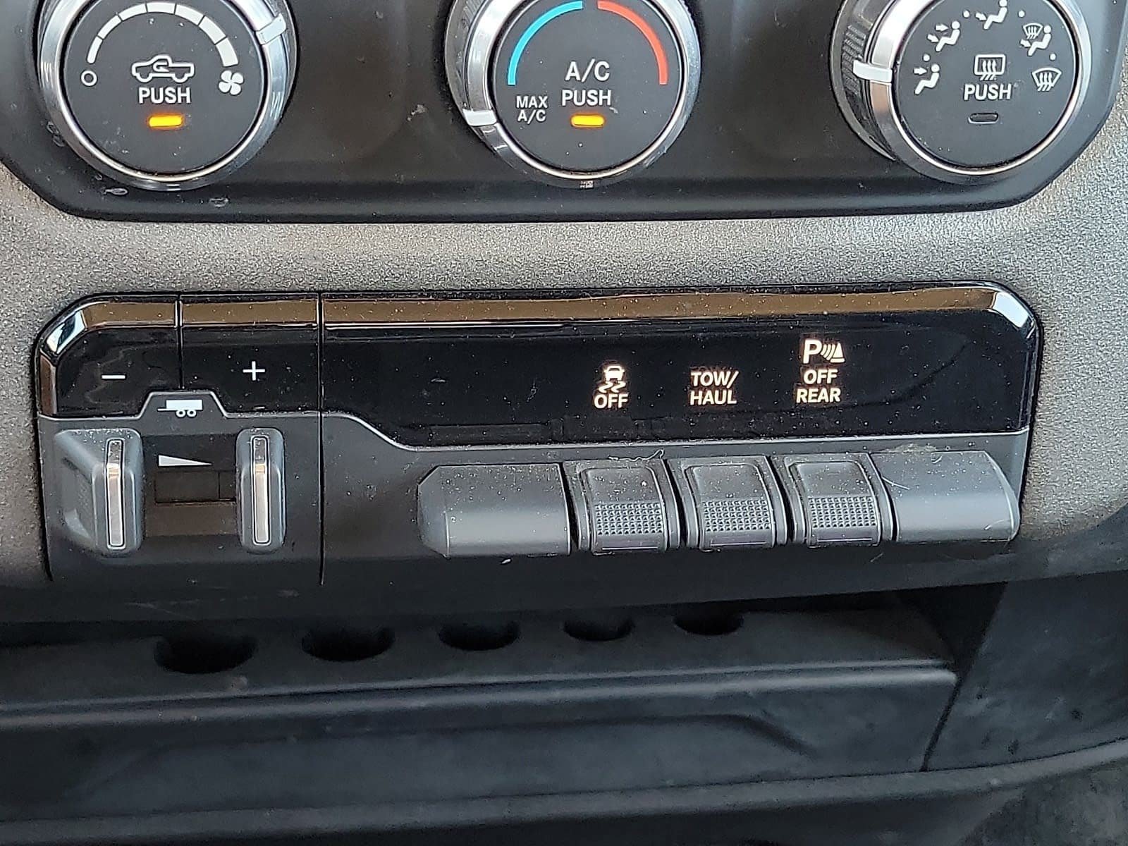 Used 2019 RAM 3500 Tradesman AWD/4WD image 15