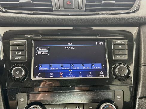 Used 2020 Nissan Rogue SV FWD image 19