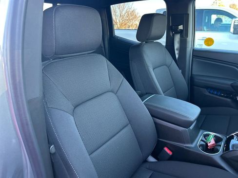 New 2026 GMC Canyon Elevation w/ LPO, Black Badging Package image 30