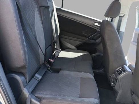 Used 2021 Volkswagen Tiguan S image 36