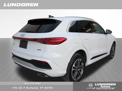 Certified 2025 Audi Q5 Premium w/ Convenience Package AWD/4WD image 26