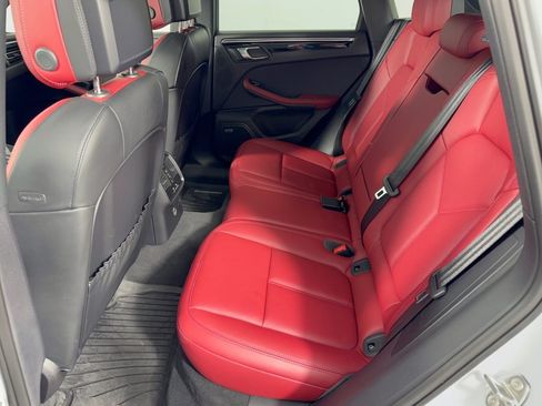 Certified 2026 Porsche Macan AWD/4WD image 25
