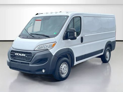 Used 2025 RAM ProMaster 1500 w/ Convenience Group FWD image 3