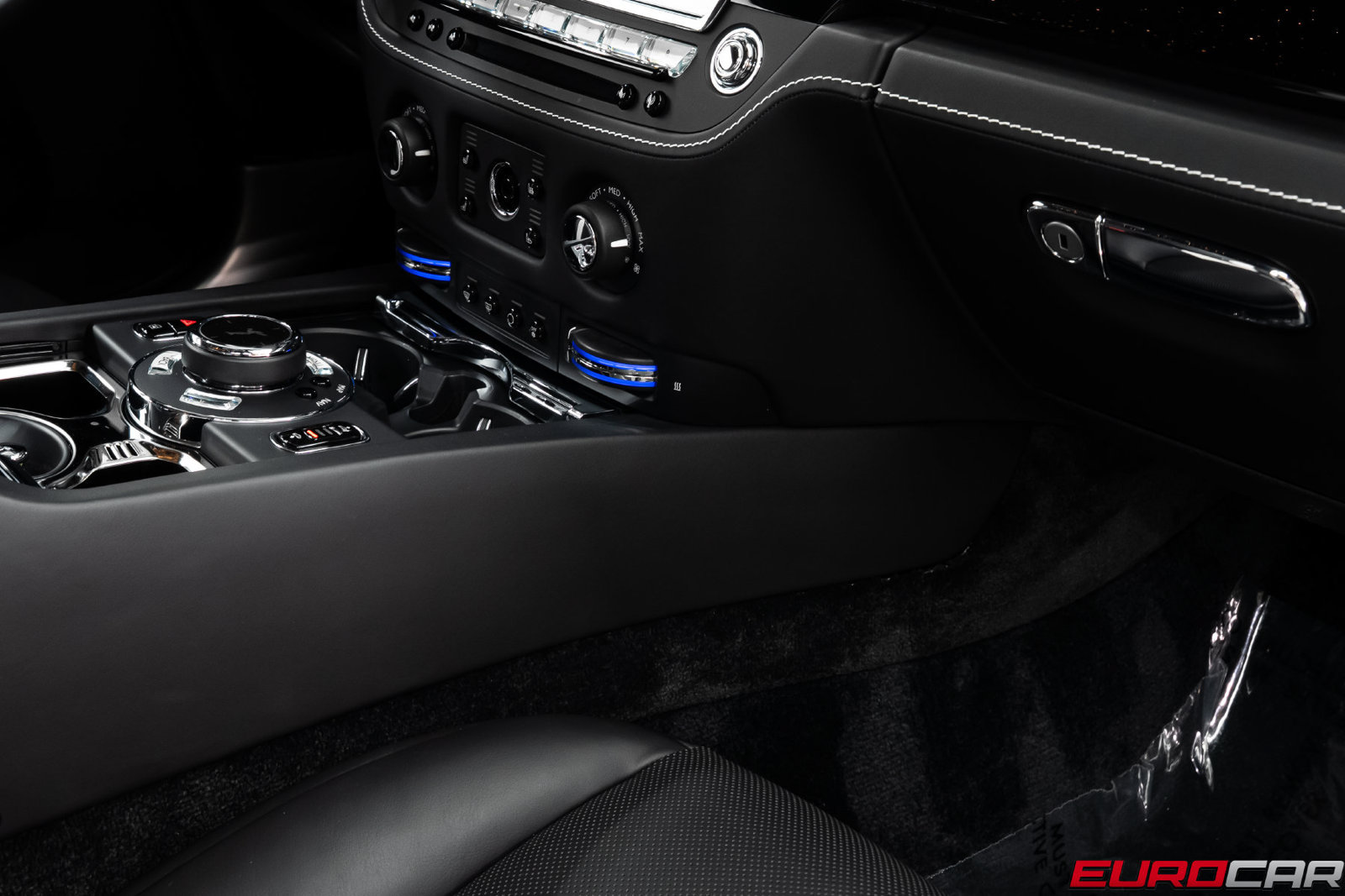 Used 2019 Rolls-Royce Wraith RWD image 32