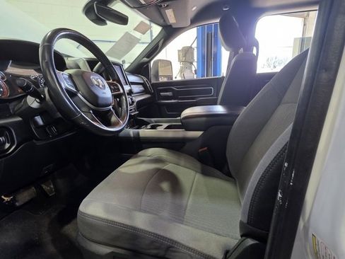 Used 2024 RAM 2500 Big Horn w/ Off Road Package image 18