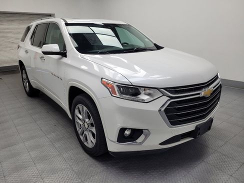 Used 2019 Chevrolet Traverse Premier w/ Driver Confidence II Package FWD image 13