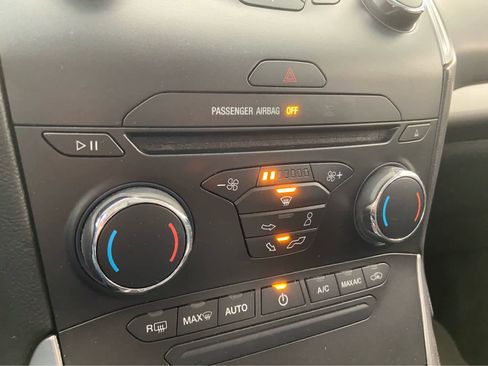 Used 2016 Ford Edge SEL image 26