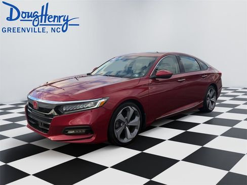 Used 2018 Honda Accord Touring image 1
