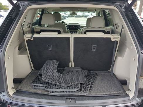 Used 2019 Volkswagen Atlas SEL R-Line AWD/4WD image 9