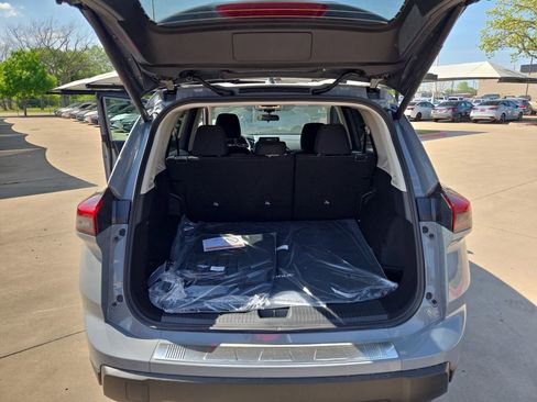 New 2026 Nissan Rogue SV FWD image 27