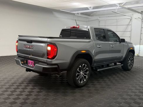 Used 2025 GMC Canyon Denali AWD/4WD image 9