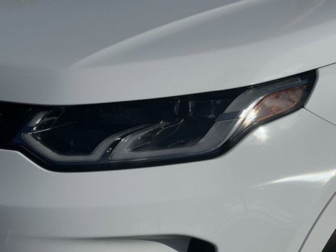 Used 2025 Land Rover Discovery Sport S image 12