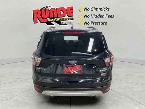 Used 2017 Ford Escape SE w/ Equipment Group 201A AWD/4WD image 3