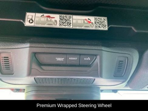 Used 2024 Jeep Wrangler Unlimited Sport AWD/4WD image 18
