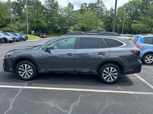 Certified 2025 Subaru Outback Premium AWD/4WD image 7