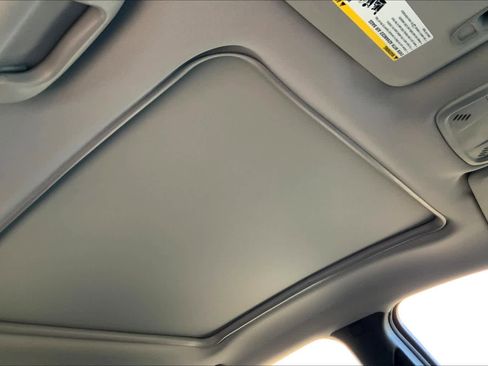 Used 2020 Chevrolet Malibu Premier FWD image 13