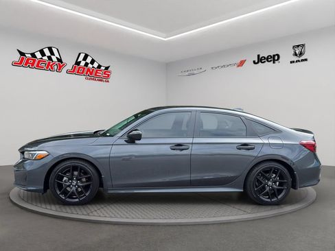 Used 2025 Honda Civic Sport image 3