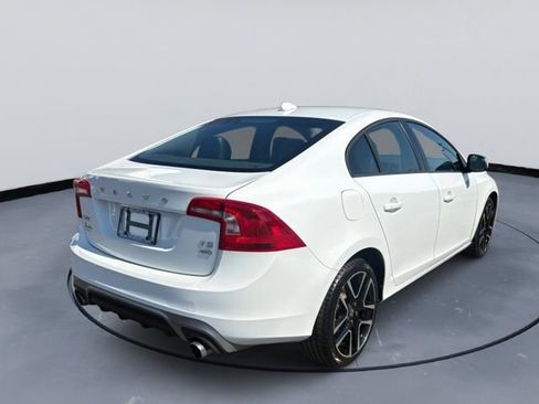 Used 2018 Volvo S60 T5 Dynamic image 6