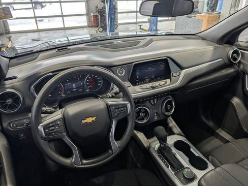 Used 2022 Chevrolet Blazer LT image 12