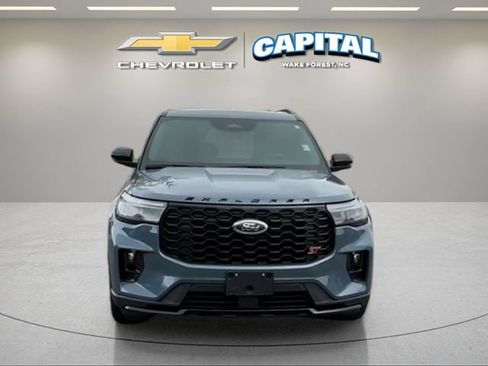 Used 2025 Ford Explorer ST w/ Sun And Sound Package AWD/4WD image 8