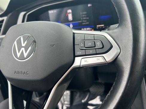 Used 2022 Volkswagen Jetta SE FWD image 16