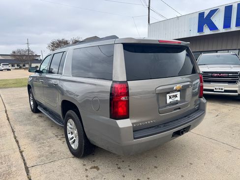 Used 2019 Chevrolet Suburban LT w/ Max Trailering Package image 3