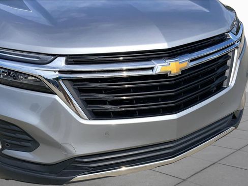 Used 2024 Chevrolet Equinox LT FWD image 31