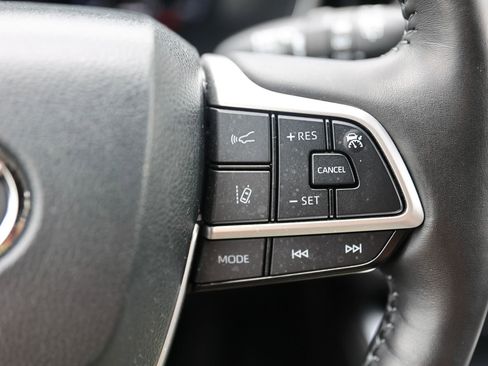 Used 2023 Toyota Highlander Platinum AWD/4WD image 43