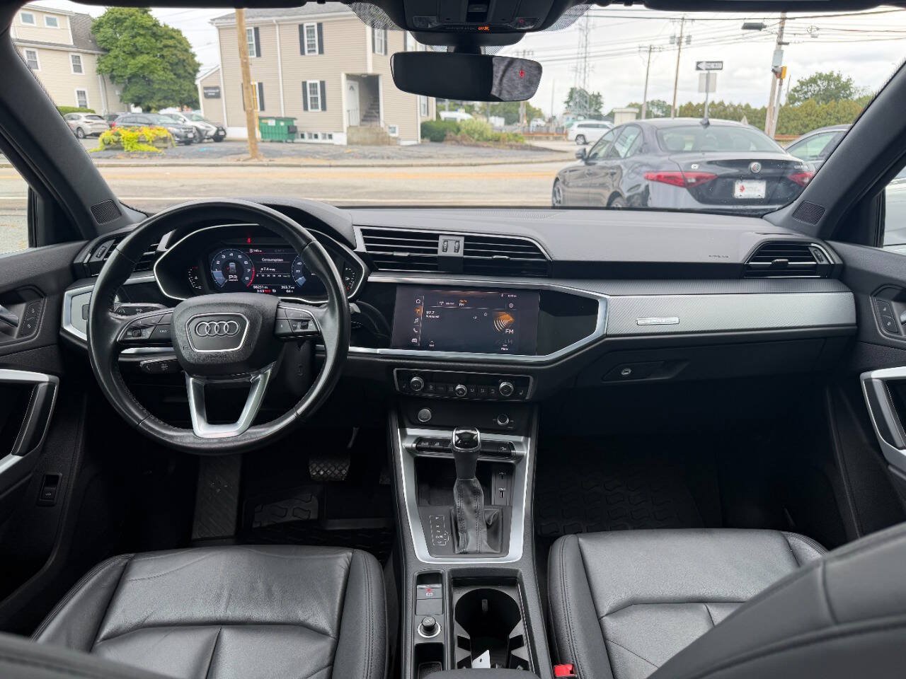 Used 2020 Audi Q3 2.0T Premium Plus w/ Premium Plus Package AWD/4WD image 24