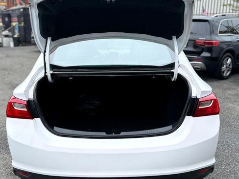 Used 2023 Chevrolet Malibu LT FWD image 7