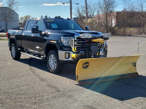 Used 2020 GMC Sierra 2500 SLT w/ SLT Premium Plus Package AWD/4WD image 3