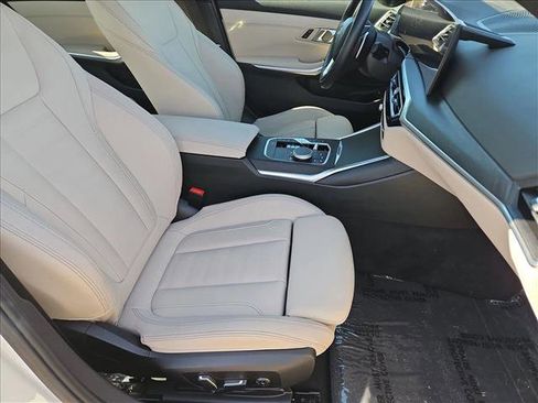 Certified 2024 BMW 330e w/ Premium Package RWD image 28