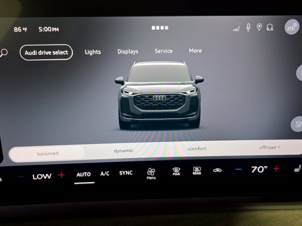 New 2026 Audi Q3 quattro 2.0T AWD/4WD image 31