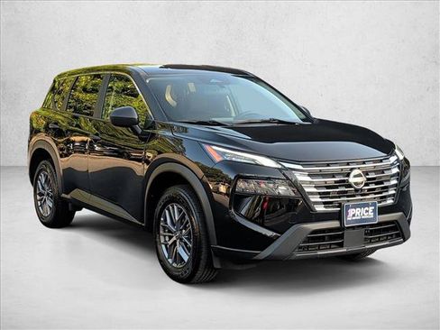 Used 2024 Nissan Rogue S AWD/4WD image 3