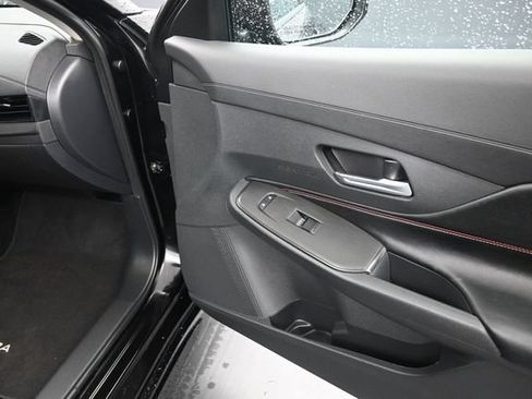 Used 2026 Nissan Sentra SR w/ Floor Mat Package FWD image 26