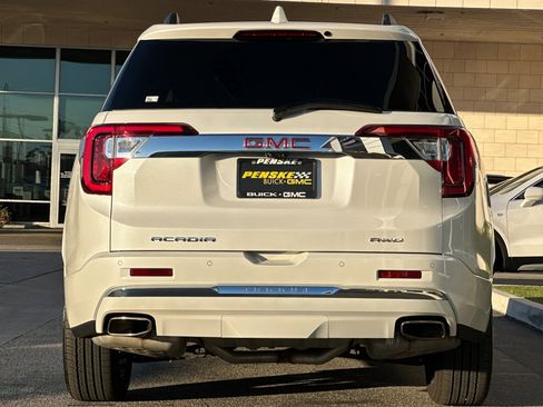 Used 2023 GMC Acadia Denali w/ Denali Ultimate Package image 5