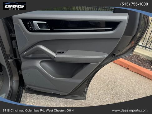 Used 2020 Porsche Cayenne image 45