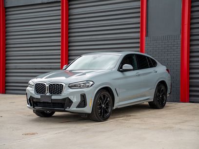 Used 2022 BMW X4 xDrive30i w/ M Sport Package 2