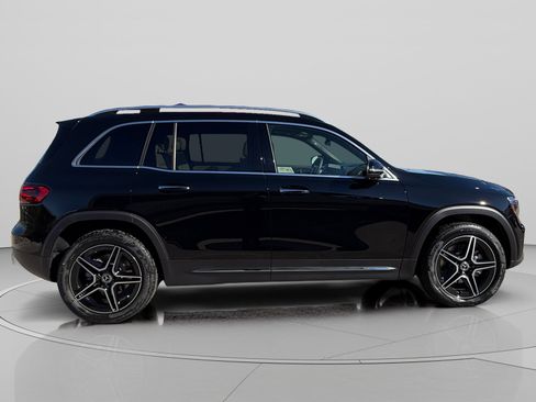 New 2026 Mercedes-Benz GLB 250 4MATIC image 6